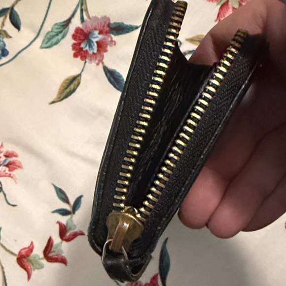 Vintage Gucci GG Monogram Wallet - Picture 3 of 9